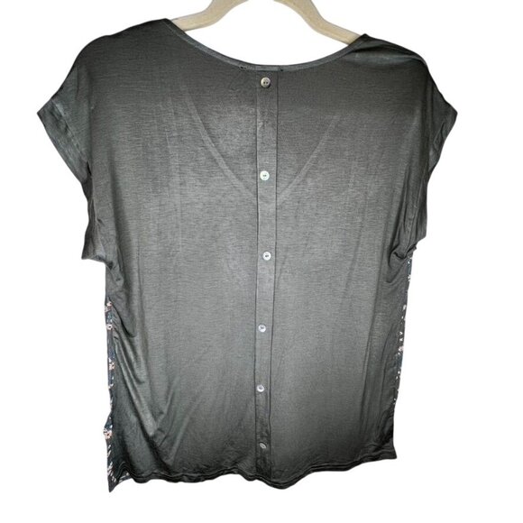 Papermoon Green Daisy Print V-Neck Top With Button-Back Detail Small NWT - Picture 4 of 5